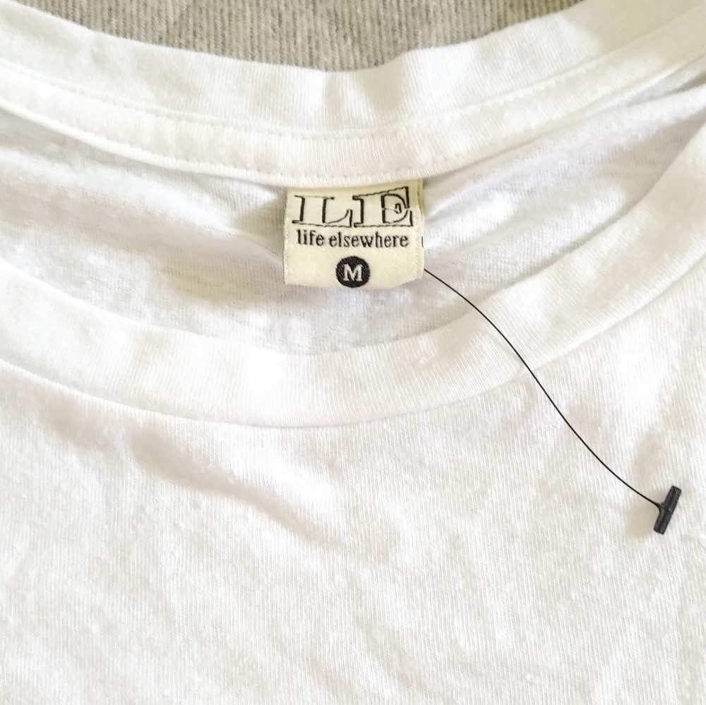 LE life elsewhere "Love❤Hope🤞 Faith🙏" Tee - Picture 5 of 9